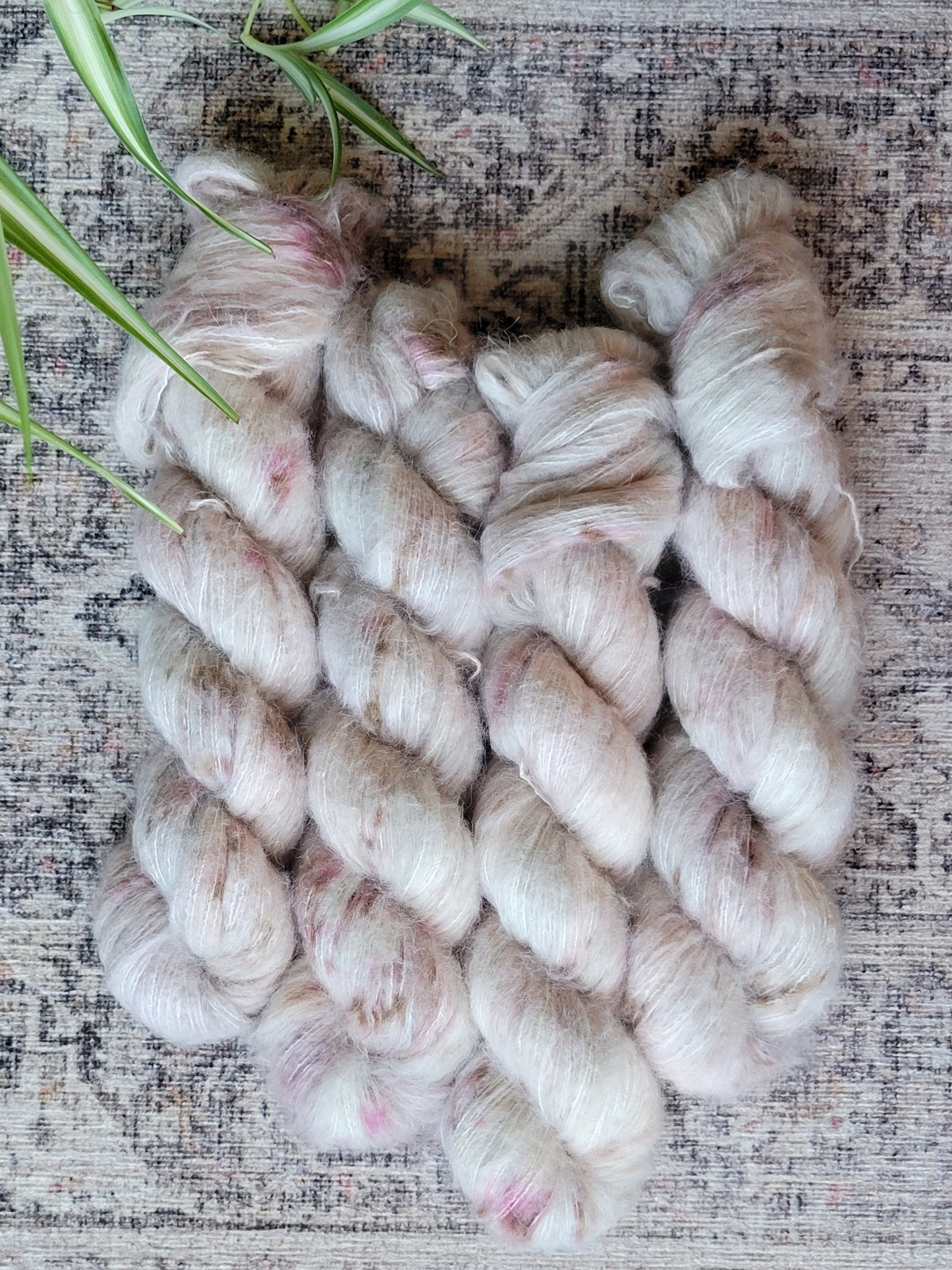 Ghost Pipe - Suri Silk Haze