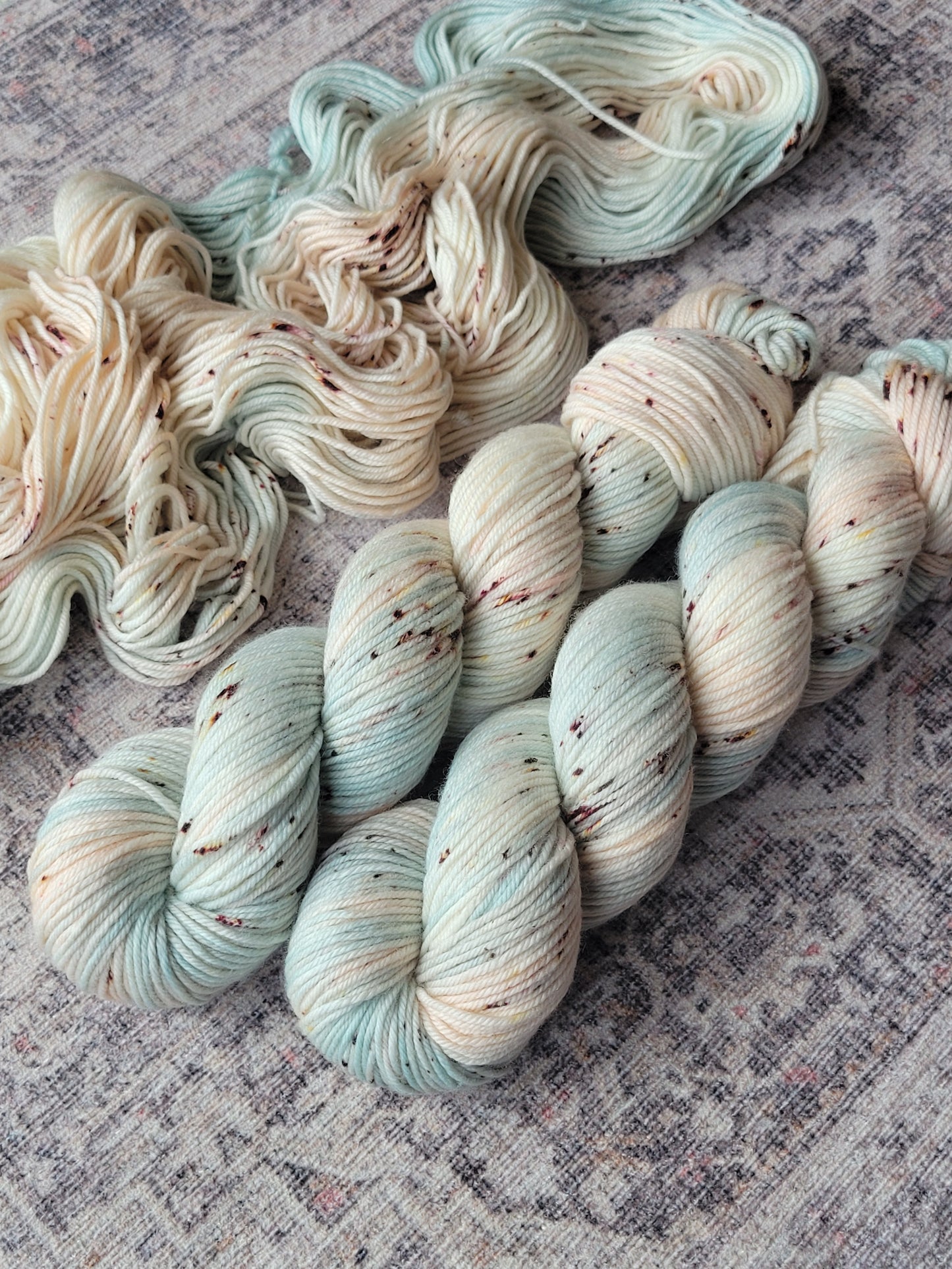 Ghost Pipe - Spruce DK