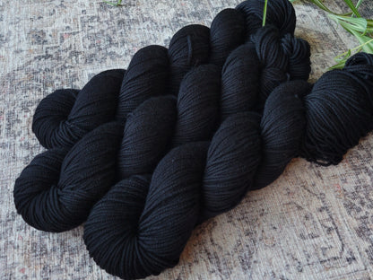 Obsidian - Fir Worsted